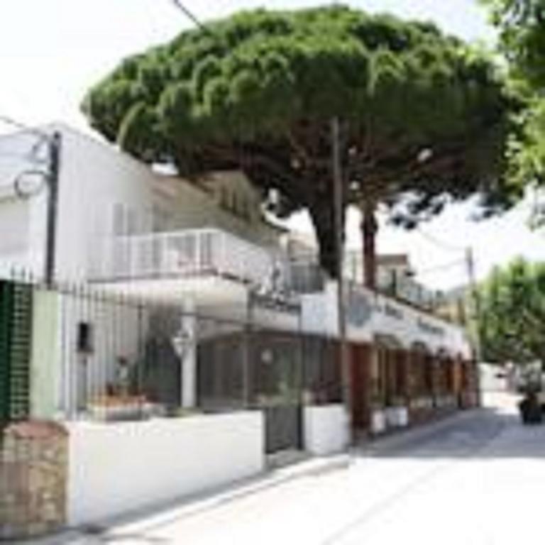 Hotel La Masia Portbou Exterior photo